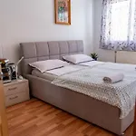 Gradina - Stan Na Dan Lejlighed *