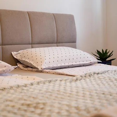 Gradina - Stan Na Dan Appartement