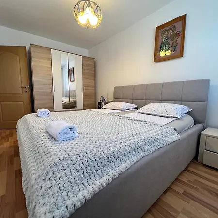 Gradina - Stan Na Dan Lejlighed Doboj