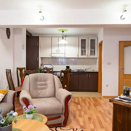 Gradina - Stan Na Dan Lejlighed Doboj